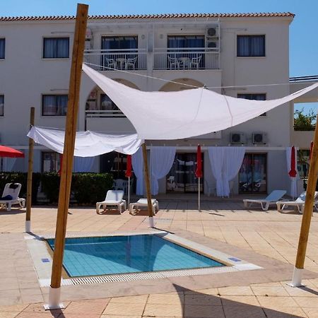 Amore Hotel Apts Paralimni Zewnętrze zdjęcie