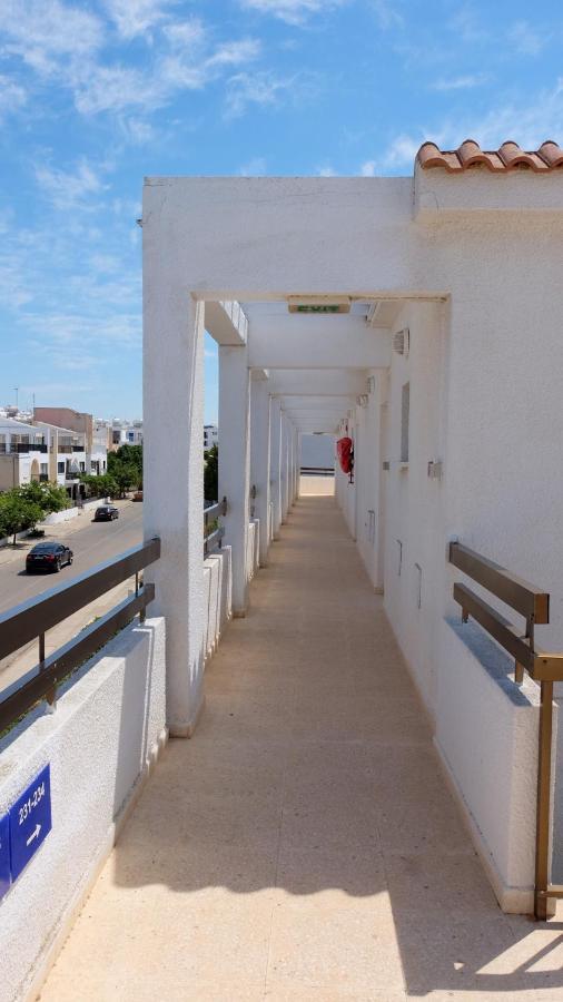 Amore Hotel Apts Paralimni Zewnętrze zdjęcie