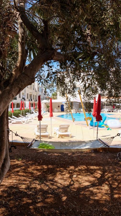 Amore Hotel Apts Paralimni Zewnętrze zdjęcie